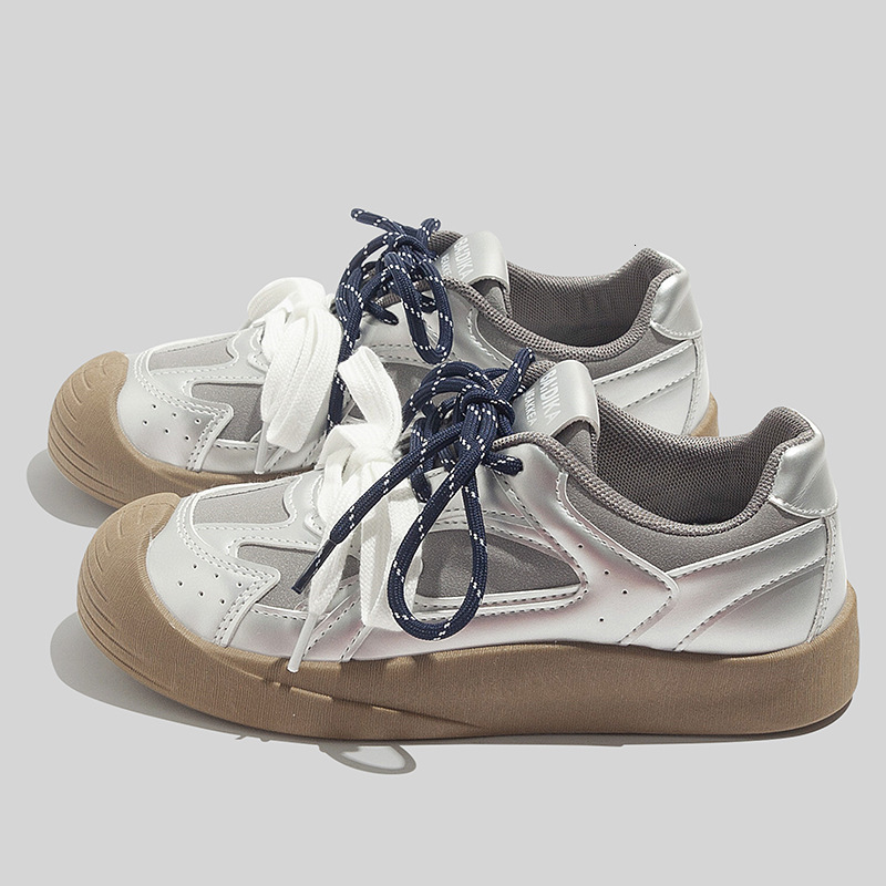 Design sense board shoes for women, 2024 autumn new fashion shoes, Korean version sports and leisure shoes, student low top German training shoes