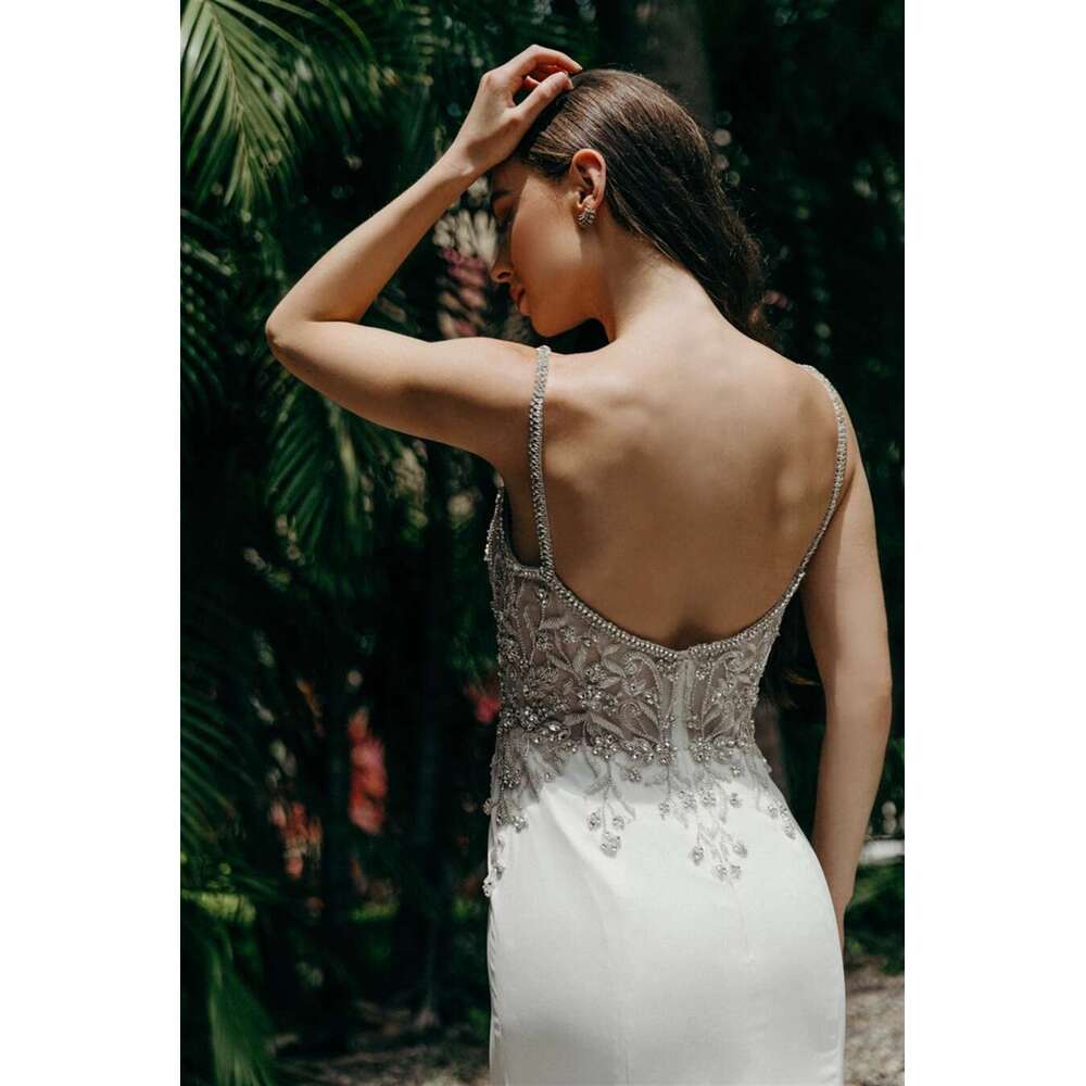 FIDDY898 Square Necke Wedding Dresses Sleeveless Beaded work and Stright Design Bridal Gowns for Women C83