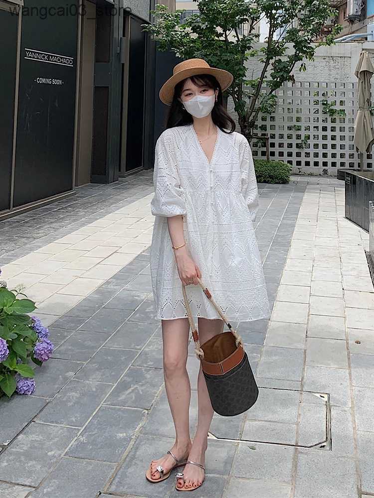 Maternity Dresses 2024 Spring Maternity Clothes Loose Lantern Sleeve V-neck White Cotton Dress for Pregnant Woman Fashion Pregnancy Party Dresses L240