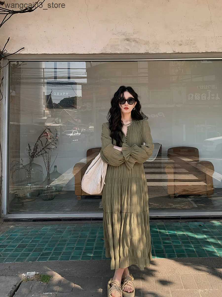 Maternity Dresses 2024 Autumn New Maternity Dress Long Flare Sleeve V-Neck Elegant Pregnancy Pleated Dress Long Loose Pregnnat Woman Chiffon Dress L24