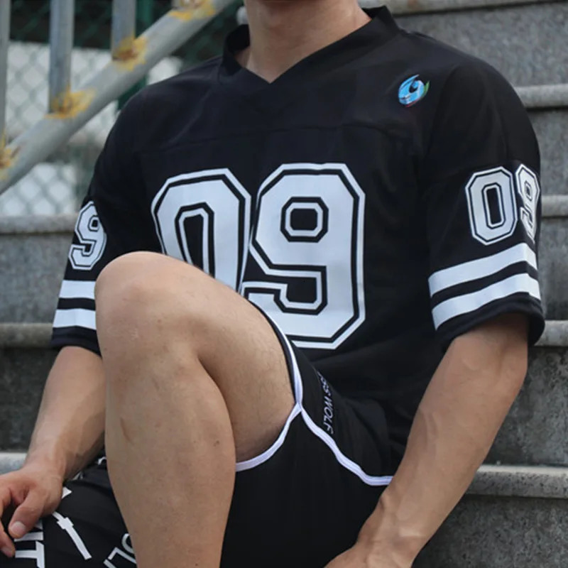 Mens fitness website basketball retro Tshirt clothing casual Vneck oversized quick drying short sleeved 241011