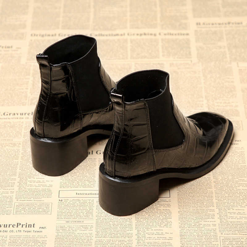 Womens Short Martin Boots Thick Heel Winter Style Fashion Boots Chelsea British Lacquer Leather Middle Heel Boots 240826