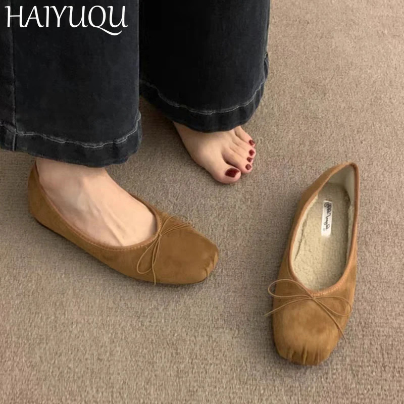 Womens leopard print flat shoes with light suede and velvet womens 2025 trend winter fashion Mary Jane shoes Zapatillas 241007