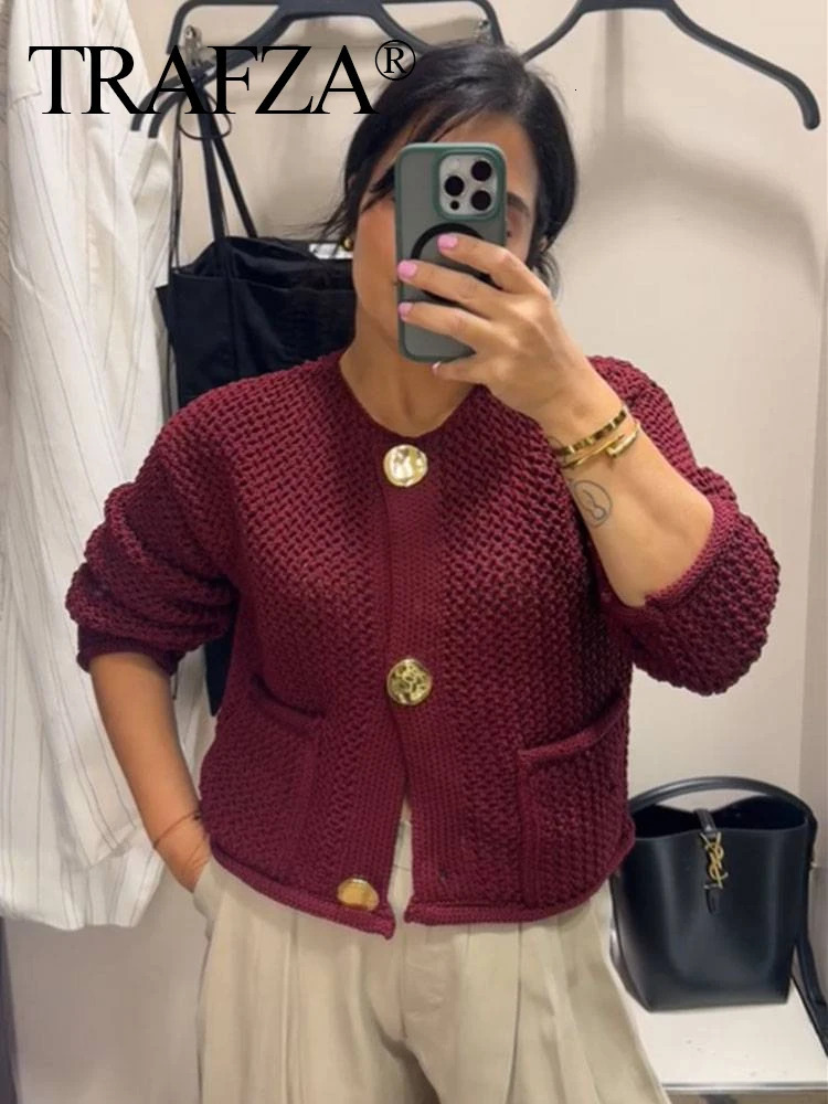 TRAFZA Women Hollow Out y Knitted Cardigans 2024 Female Long Sleeve Metal Buttons Short Sweater Crop Top Knitwear Outerwear 241007