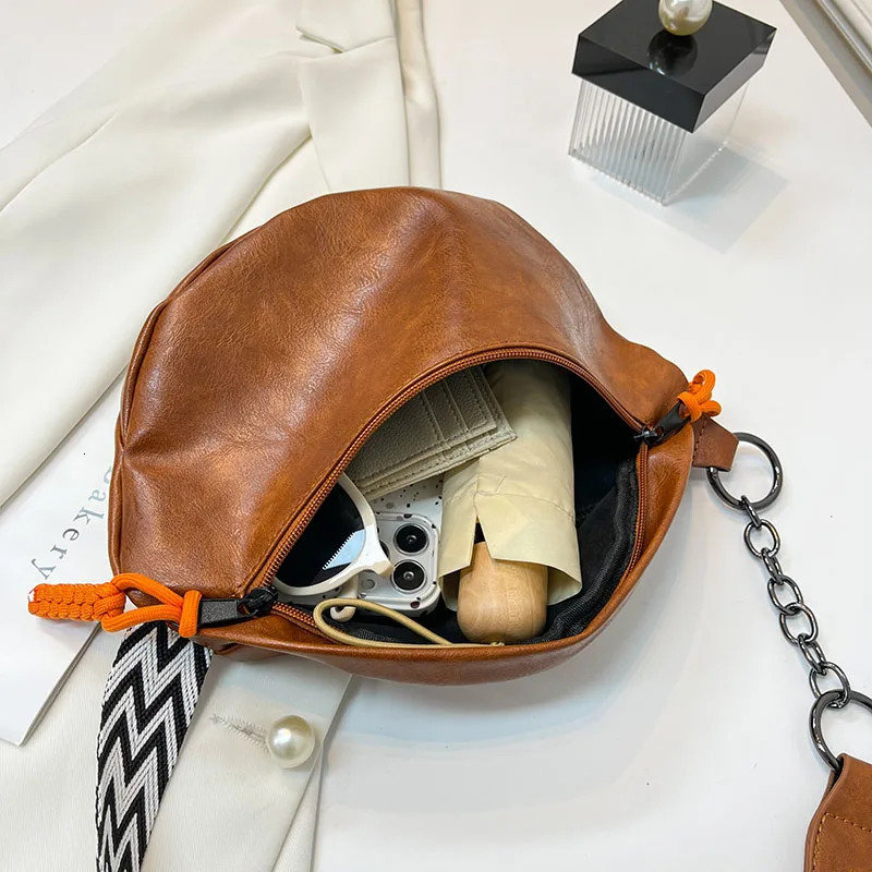 Womens soft leather waist bag Fanny Pack high-quality chest bag fashionable shoulder cross body bag womens waist belt bag 241008