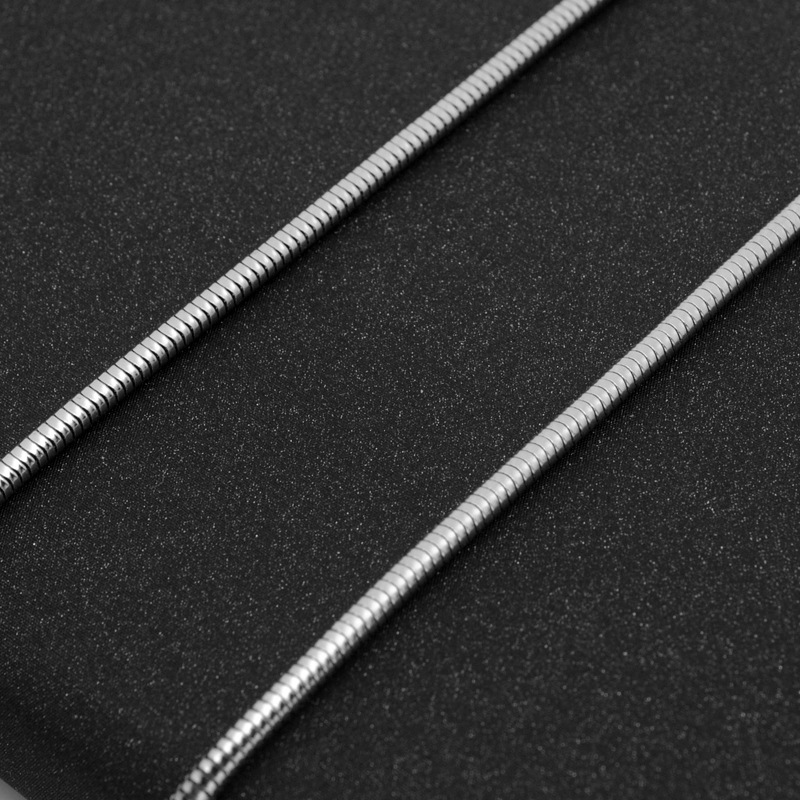 1.2MM Stainless Steel Snake Chain Necklace for Women Men Designer Rope Chains Necklace Accessory Smooth Charm Necklaces Pendent Necklace DIY Jewelry M