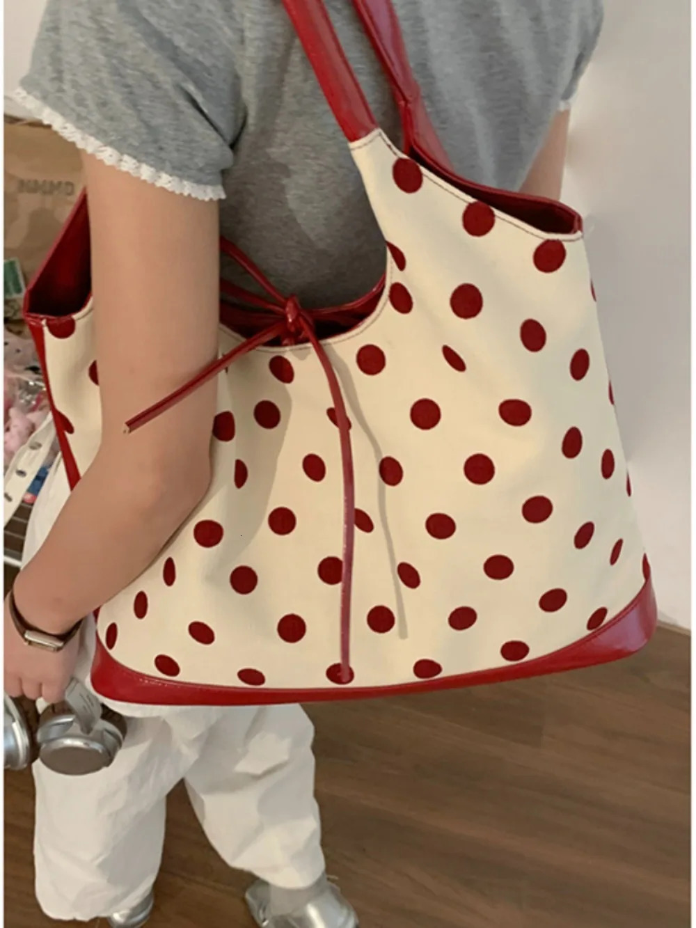 Womens handbag cute polka dot lace handbag large capacity Korean canvas Exquisite panel lower arm bag personalized store 241008