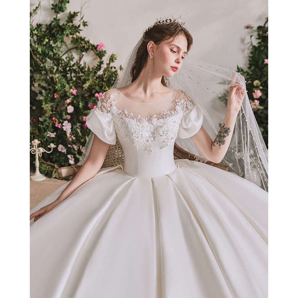 New Arrivals O-Neck Short Sleeve Zipper Up Back Beading Appliques wers Best France Satin Ball Gown Wedding Dress With Pockets