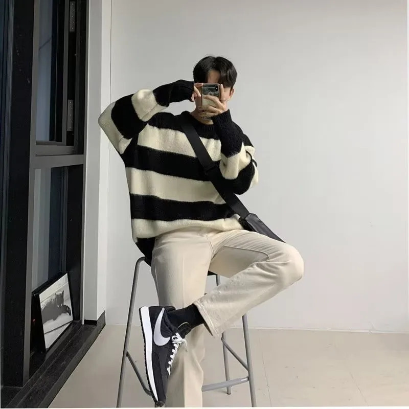 Mens Knitted Light Pullover Sweater Men Casual Striped Vintage Loose O Neck Solid Color Long Sleeve Streetwear Knitwear 241007