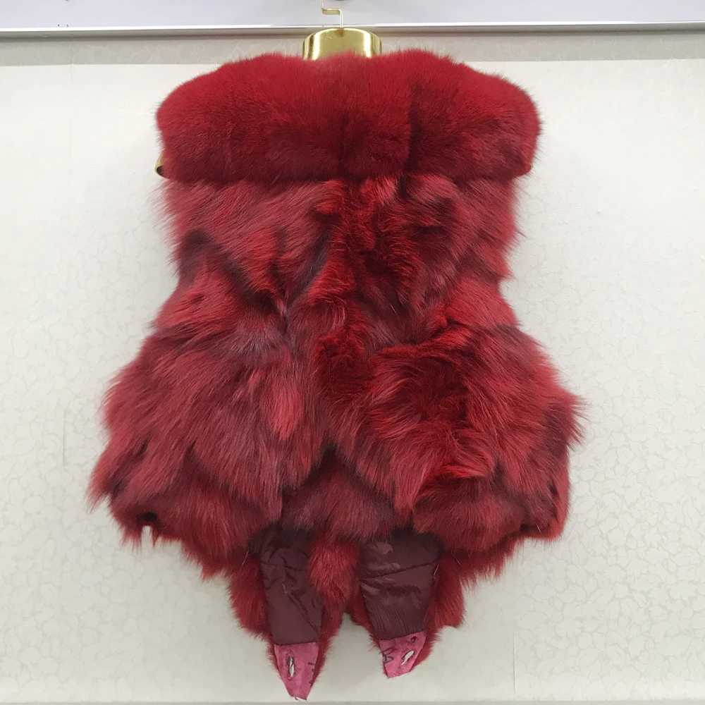 2024 hot selling womens 100% genuine fox fur vest natural soft fox fur sleeveless jacket womens high-quality warm fox fur vest W241010