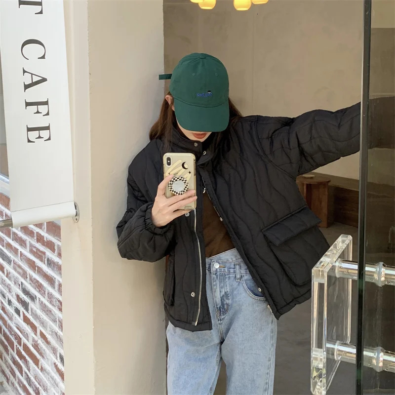 Blue down jacket womens coat khaki black fashionable American streetwear Y2K style down jacket womens winter short jacket 241009