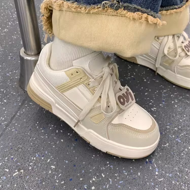 Spring and Autumn Little White Shoes, Board Shoes, Women's Design Sense, Niche Women's Style, Thin Bottom, Junior High School Students, 2024