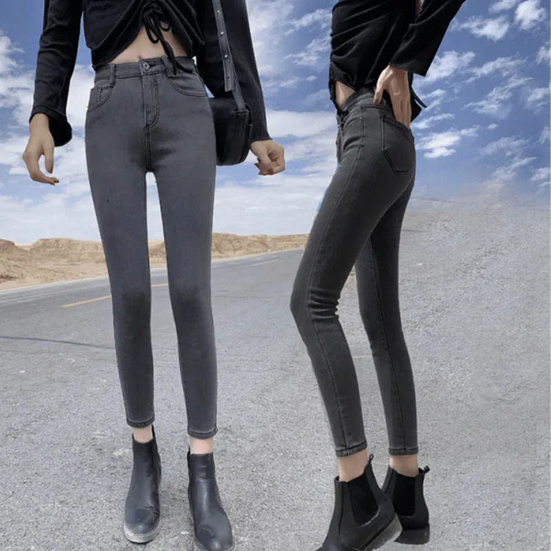 2023 Womens Warm Jeans Winter Plushed Elastic Thickened Denim Pants Casual Trousers 241009