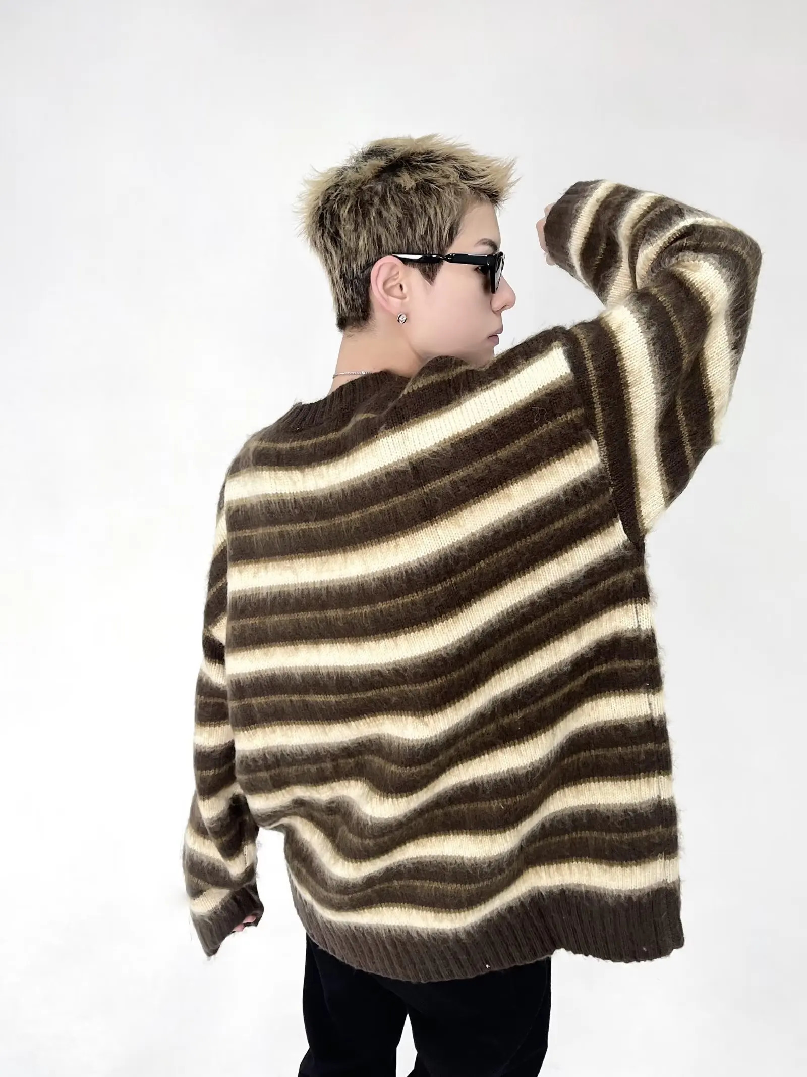 US striped round neck loose mens sweater strapless knit couple jacket Korean style sweater 241007