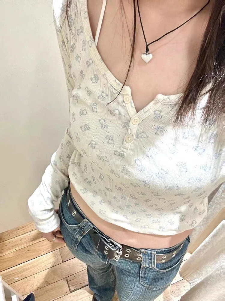 Little Bear Print Button Slim Long Sleeve Tshirts Women Autumn Cotton ONeck Hollow Out T Shirt Vintage Sweet Cute Crop Top Y2k 241011