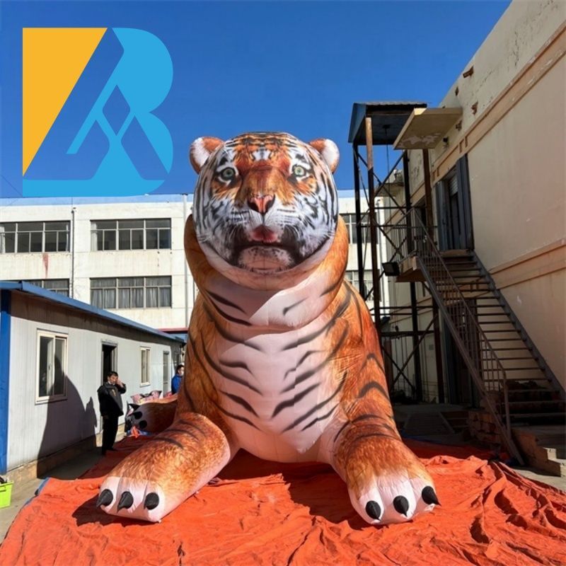 Zoo-Inspired Giant Inflatable Tiger Ideal Party Decoration for Kids' Events