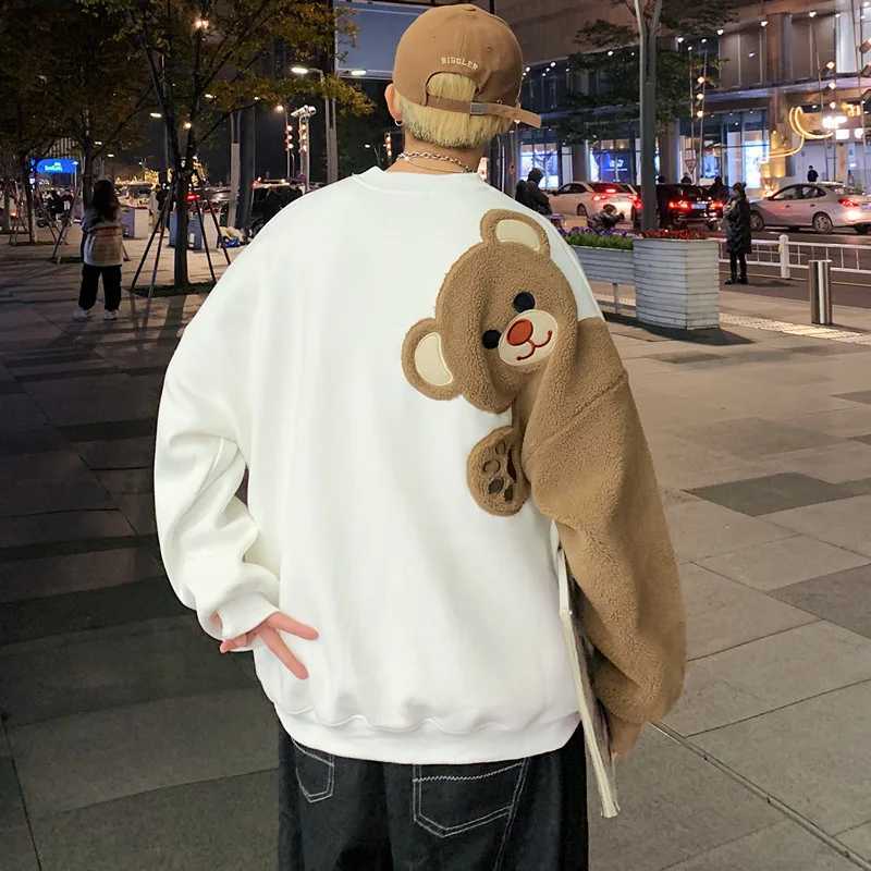 Y2K Mens Cartoon Bear Patchwork Couple Oversized Black Sweatshirts Warm Casual Winter Tops Men Women Loose Sweatshirt Techwear LX241011