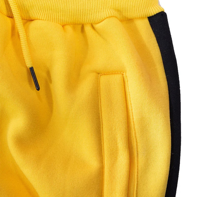 Mens 2-piece color block sportswear striped casual winter long sleeved warm and moisturizing willow breathable sportswear 240927