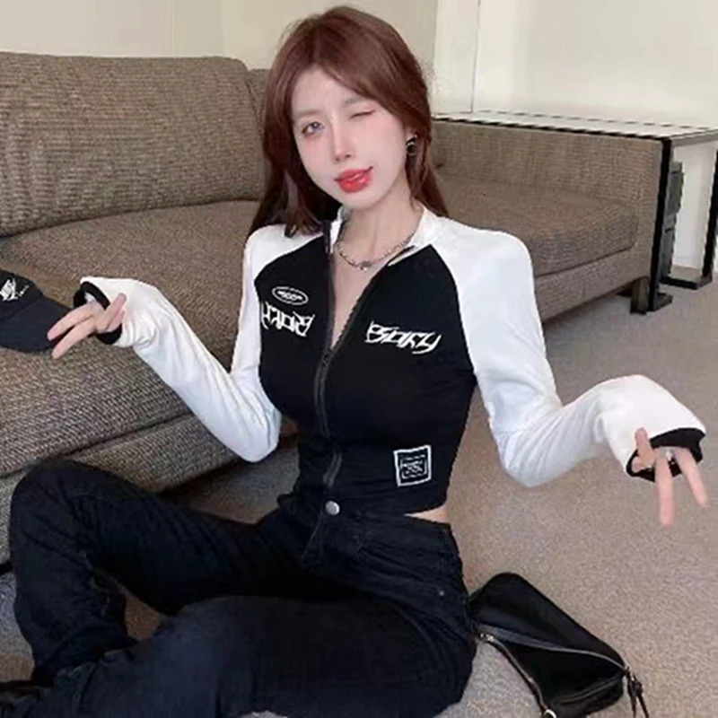 Y2K Vintage Tshirt Women Spring O Neck Long Sleeve Crop Top Korean Fashion High Street Zip Up Skinny Tees Streetwear 241011