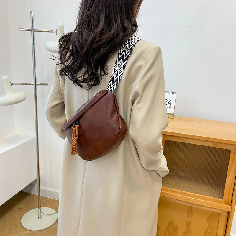 Womens soft leather waist bag Fanny Pack high-quality chest bag fashionable shoulder cross body bag womens waist belt bag 241008