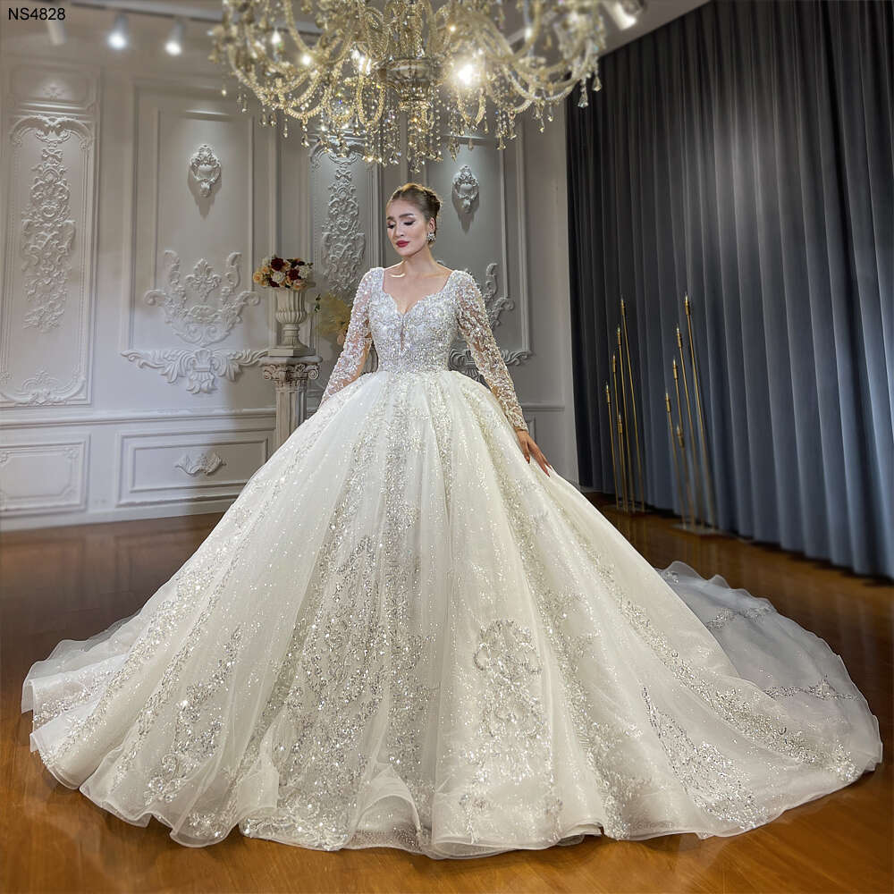 Long Sleeves Lace Appliques Wedding Dress Gorgeous Wedding Dress Ball Gown Sweetheart