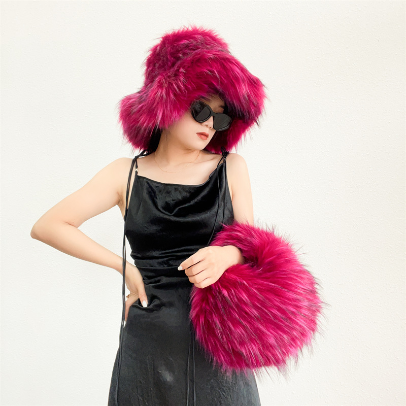 New foreign trade imitation raccoon fur basin hat warm ball bag set imitation fur fur hat bag set Shoulder Bags Winter plush CUD2410112F5