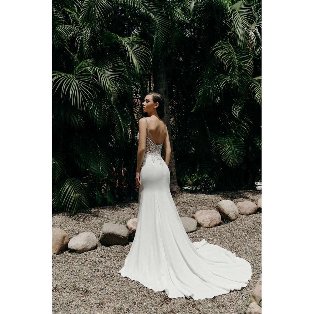 FIDDY898 Square Necke Wedding Dresses Sleeveless Beaded work and Stright Design Bridal Gowns for Women C83