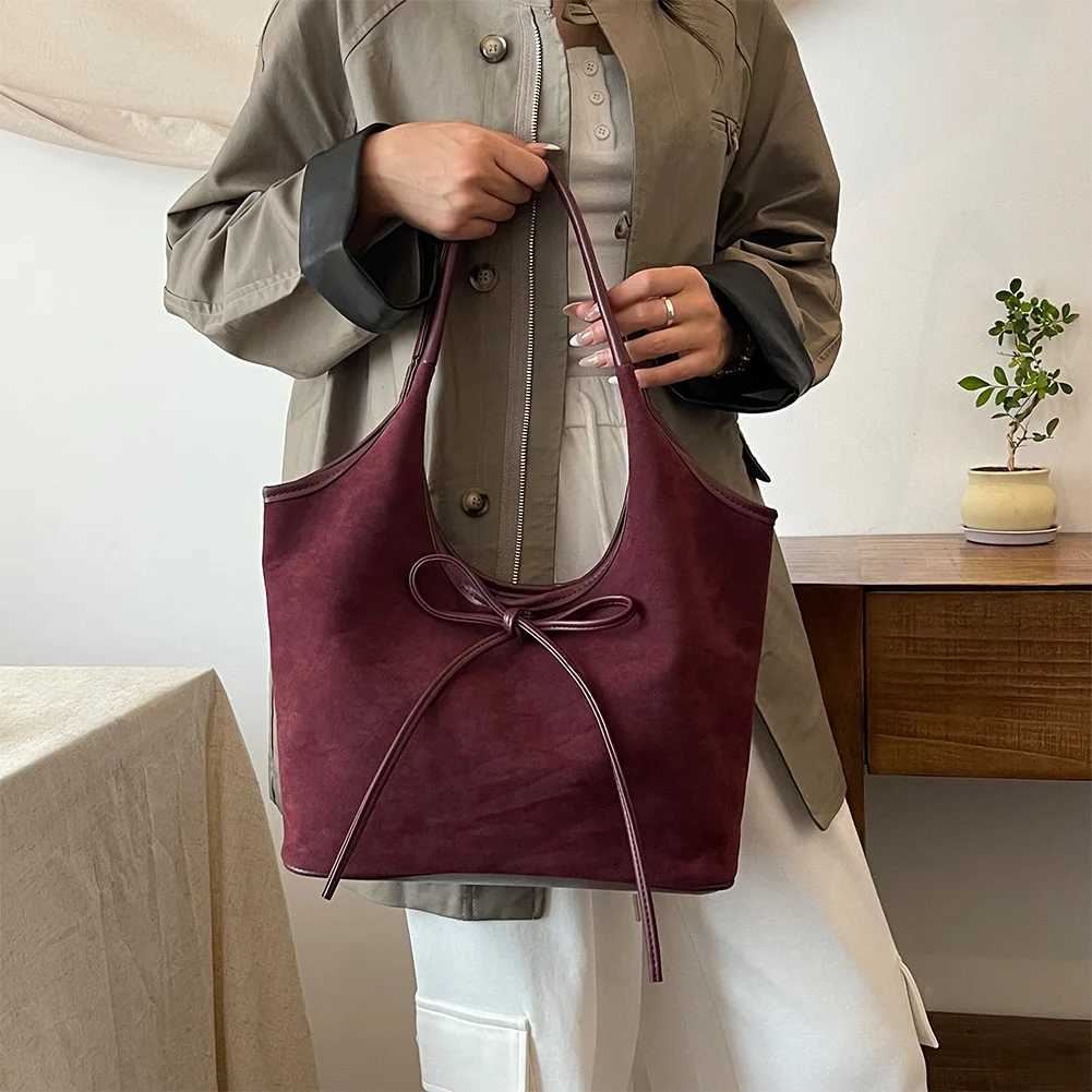 Ladies Suede Shoulder Bag Magnetic Closure Tote with Interior Pocket Large Hobo for Commute Travel 241011