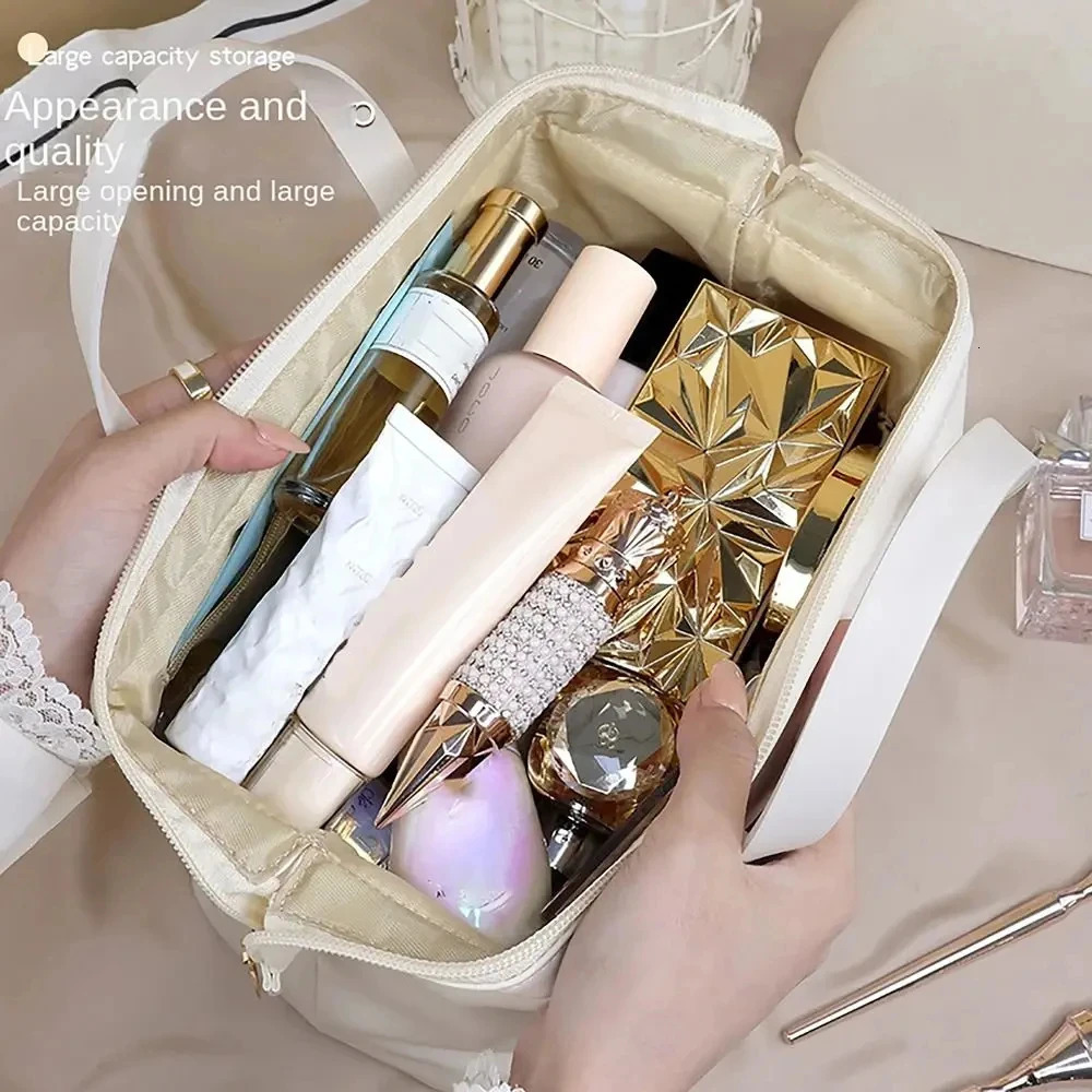 Large capacity travel makeup bag portable PU makeup bag womens waterproof bathroom wash bag multifunctional toilet kit 241008