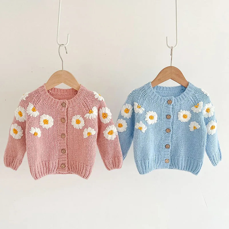 Female baby knitted cardigan hand embroidered cardigan European and American style autumn and spring female baby jacket 241008