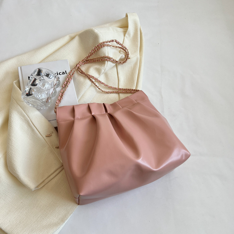 new wandering niche design versatile ins chain shoulder crossbody bag