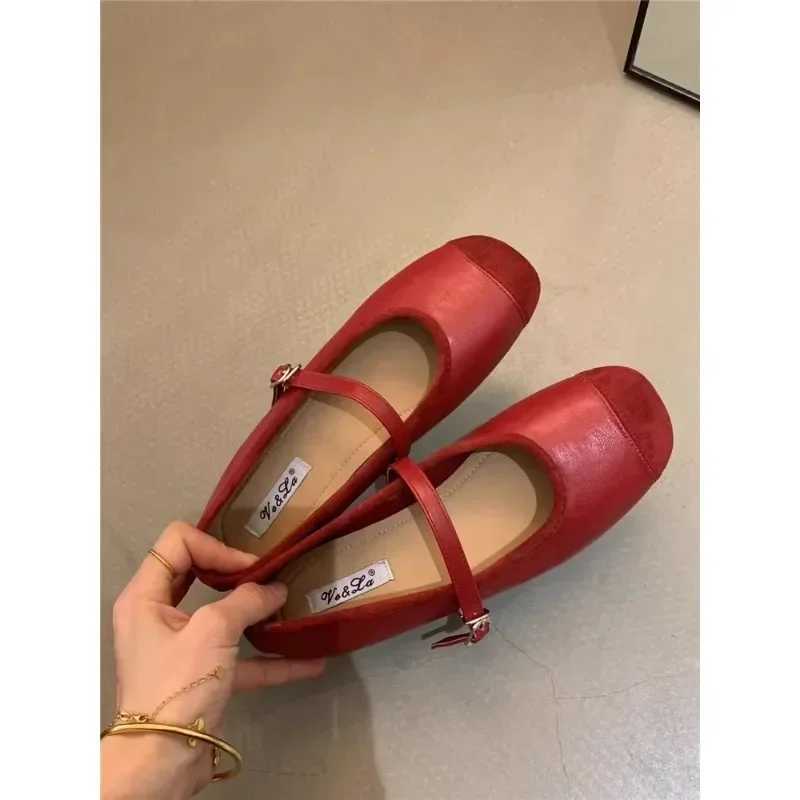 Designer Silver Womens Ballet Apartment Fashion Womens Leisure Soft Bottom Apartment Spring Womens Comfortable Shallow Ballet Shoes Y241011
