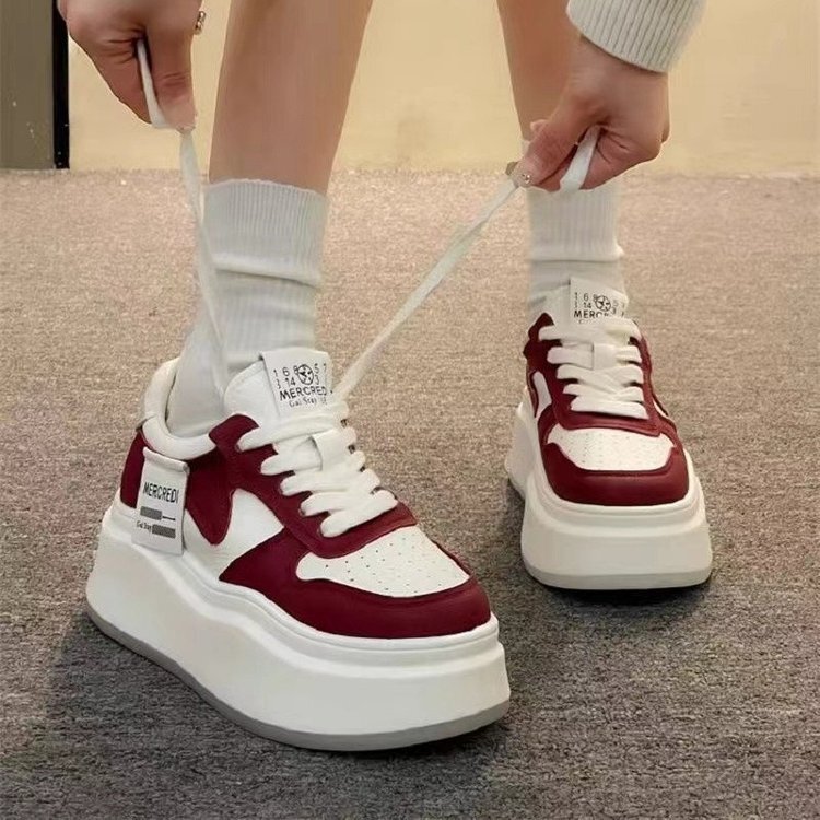 Thick soled versatile high white shoes for women, 2024 new summer sports shoes for women, niche design sense board shoes