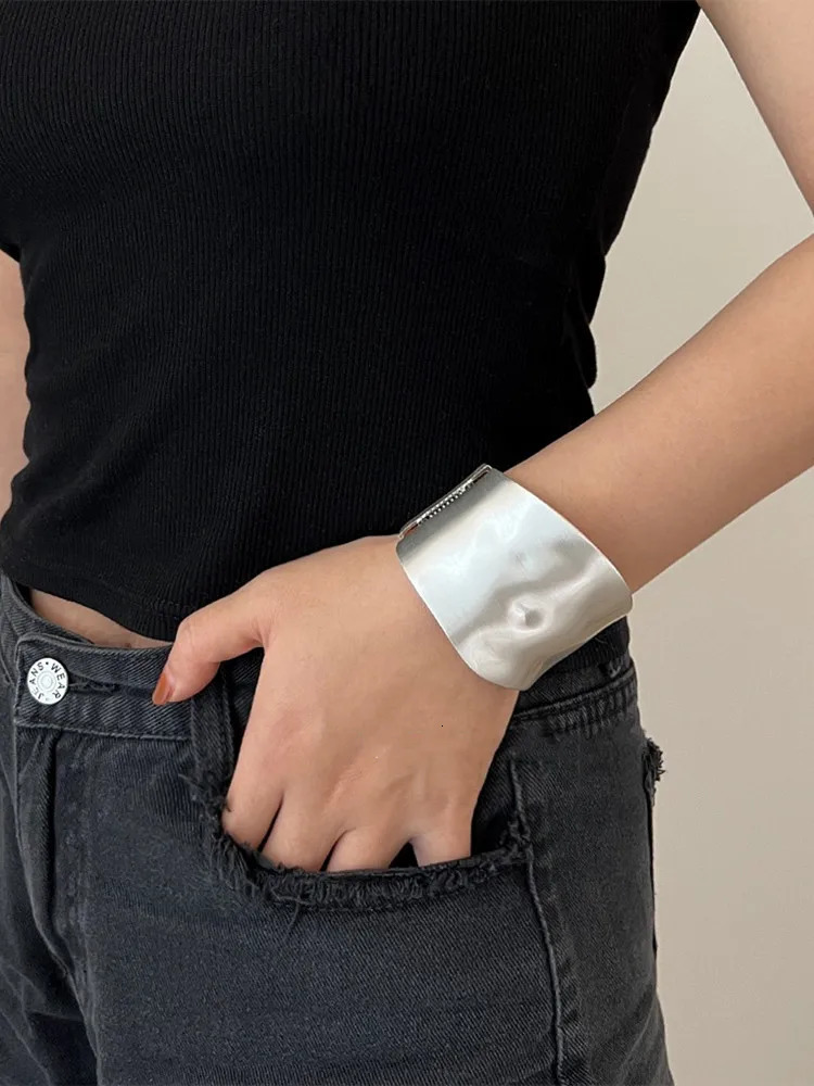 Punk Minimalist Alloy Matte Cuff Bracelet Womens Statement Irregular Wide Bracelet Party Fashion Jewelry Gift 241007