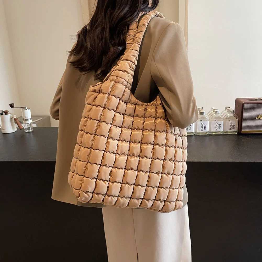 CMM Puffer Tote Bag for Women Quilted Carryall Large Capacity Soft Puffy Shoulder Lightweight Hobo Handbags Work Travel 241011