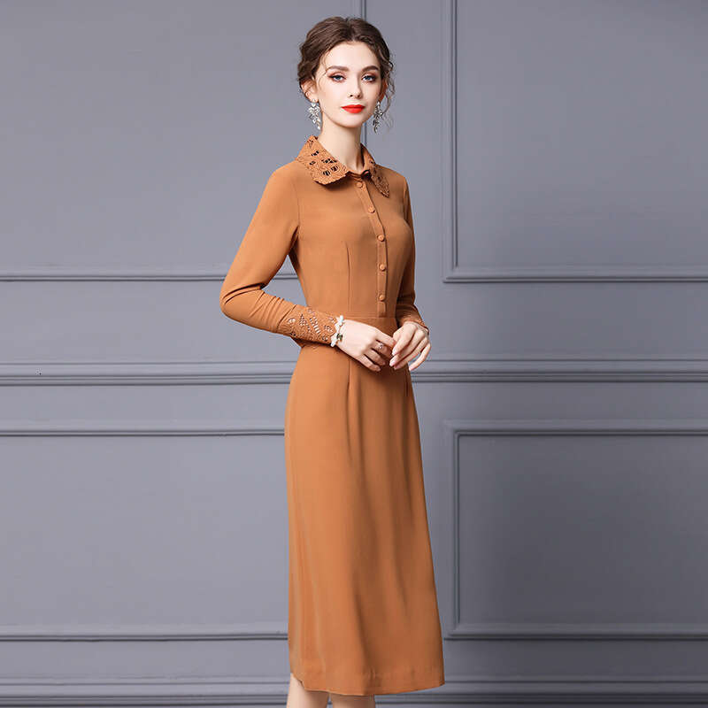 Embroidered Dress 2024 Autumn New Style Gentle Wind Charcoal Color Waist Look Thin and Long A-line Skirt for Children