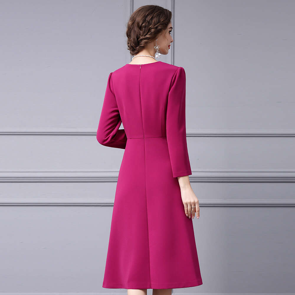 waist studded diamonds exudes sense of luxury elegance with slim fit slimming effect. The dress features nine quarter sleeves a large swing square