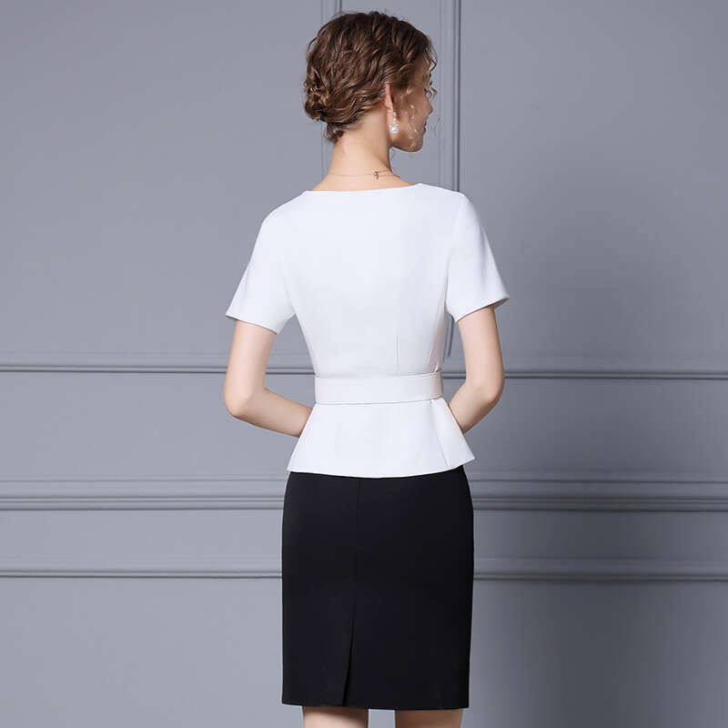 two-piece fashion set age reducing white V-neck top black hip hugging skirt 2024 summer new item