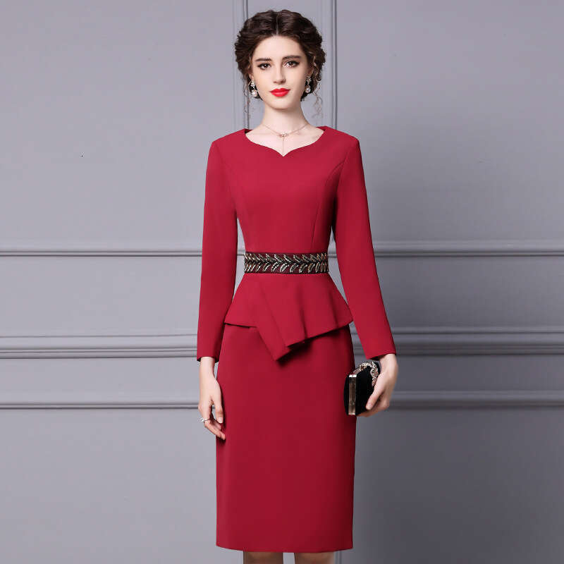 Red Dress Autumn New Collection 2024 Peach Heart Collar Fake Two Piece Nail Bead Long Sleeve Inner Wrap Hip Skirt