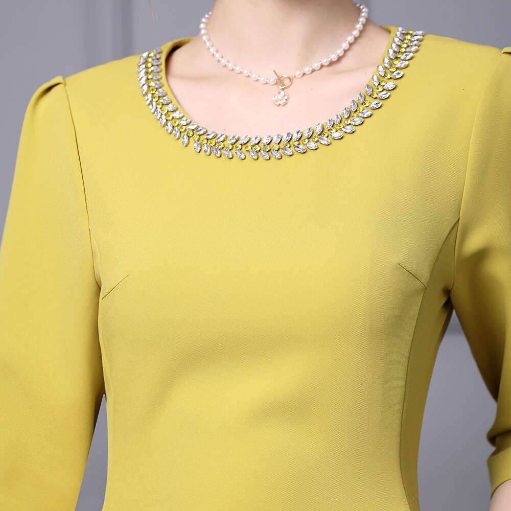 Smart yellow gentle socialite temperament big umbrella skirt high-end luxury nail diamond round neck high waisted dress autumn 2024