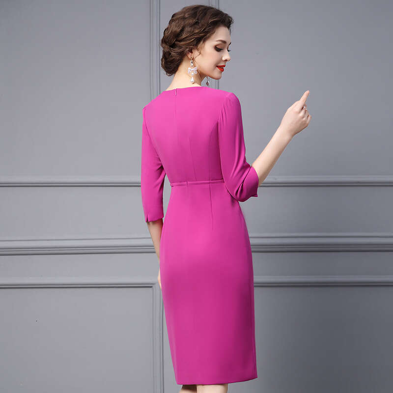 French Dress 2024 Autumn New Collection Exquisite Flower Concealing Belly Reducing Age Shrinking Waist Showing Thinning and Embracing Hip Skirt