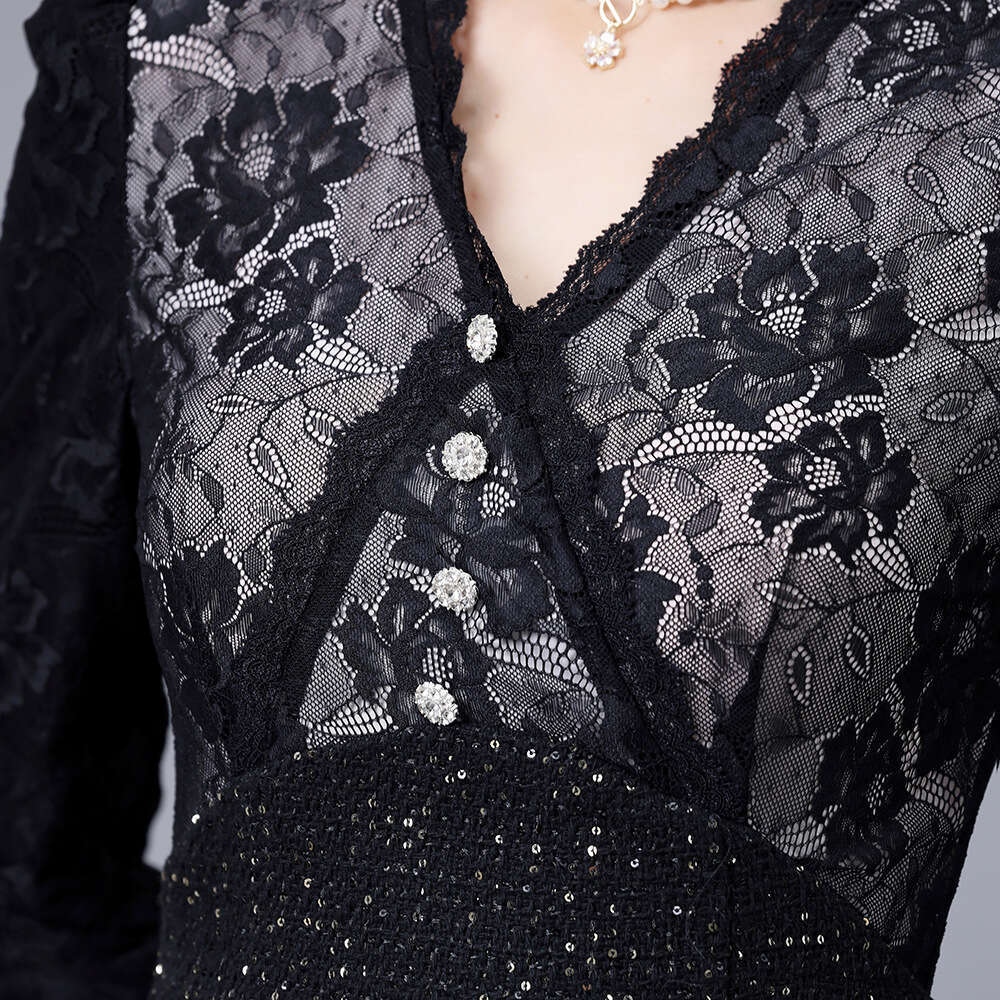 Black Lace Splicing Coarse Floral Bun Hip Skirt Mature Light Luxury Noble Womens Split Dress 2024 Autumn