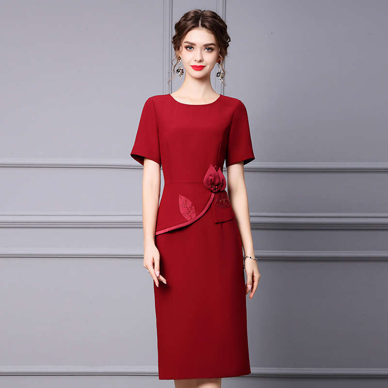 wine red luxurious banquet feel handmade flower carving nail drill slim fit hip hugging dress 2024 new summer collection