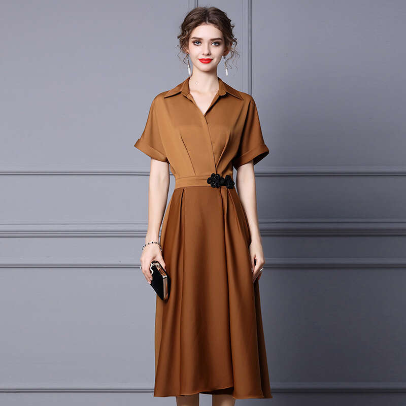 pear shaped figure dress for women in the summer of 2024 new shirt with off shoulder sleeves and waist cinching slimming A-line skirt