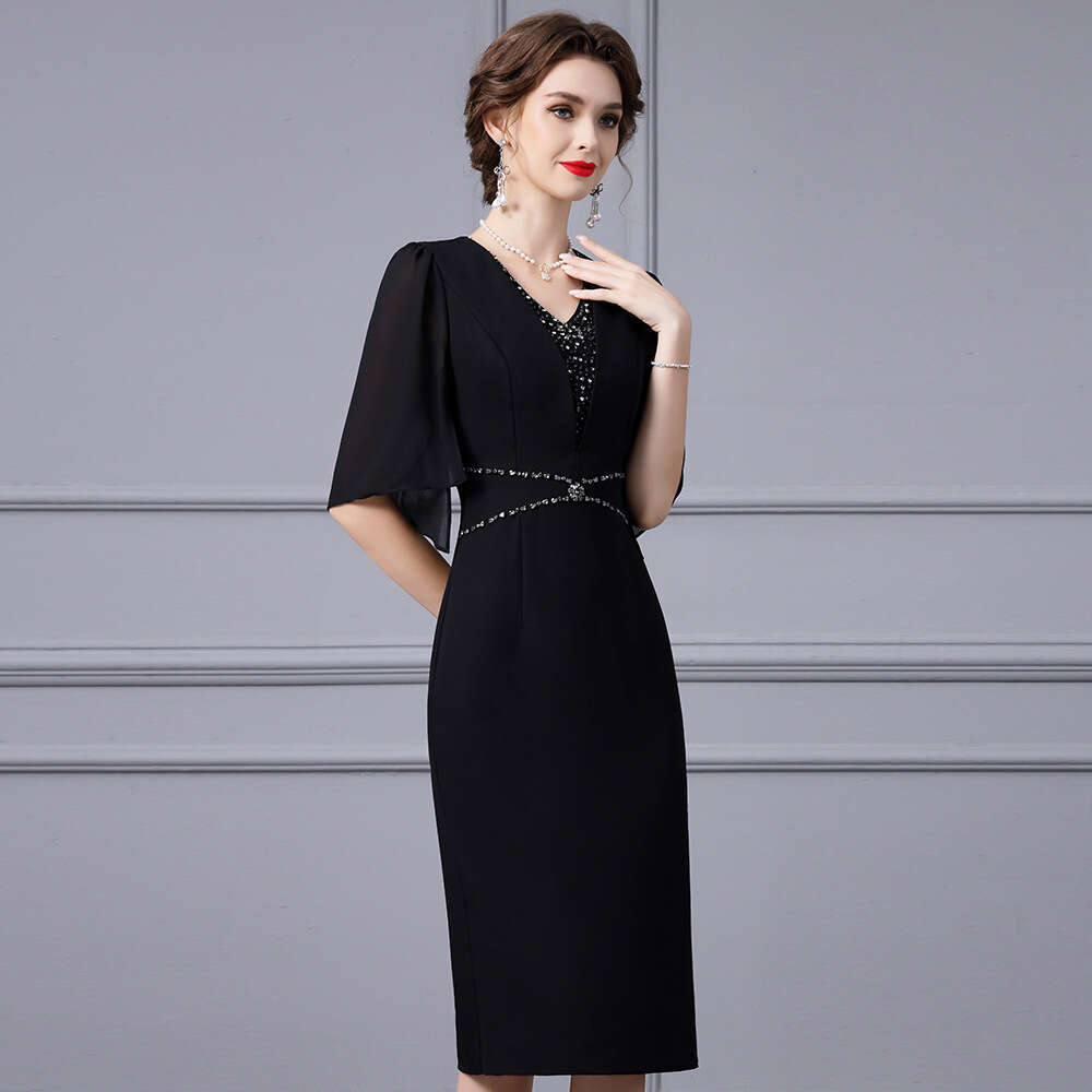 Diamond Set Noble Charm Dress 2024 New Summer Formal Occasion Black Slimming V-neck Hip Wrapping Skirt