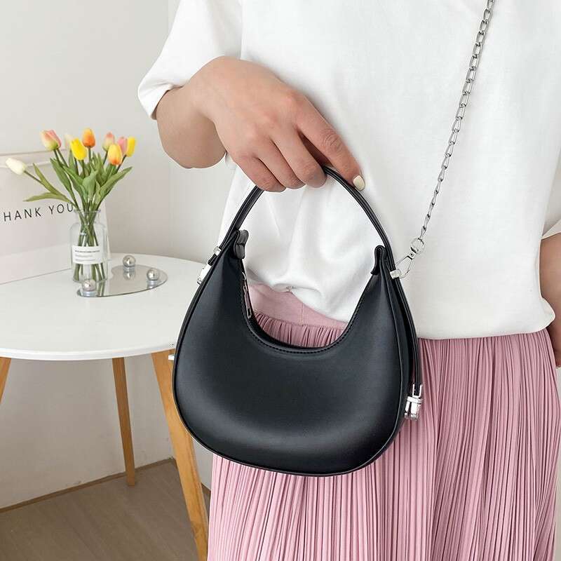 Chain Summer Versatile Underarm Luxury and Small Crowned Crescent Women's Fashion One Shoulder Diagonal Straddle Bag