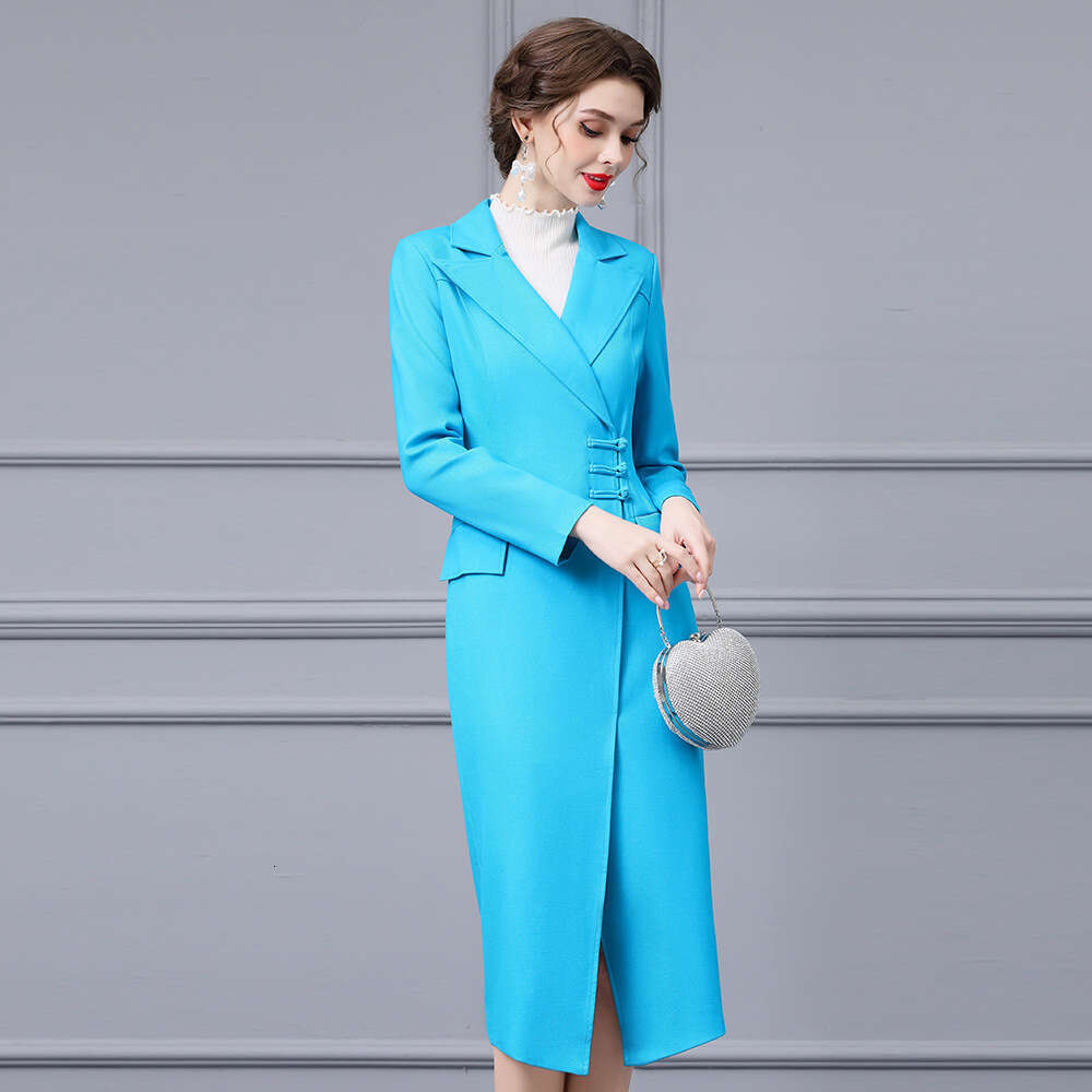 s new Chinese style buckle suit for autumn 2024 light mature imperial style high waist slimming and hip hugging dress