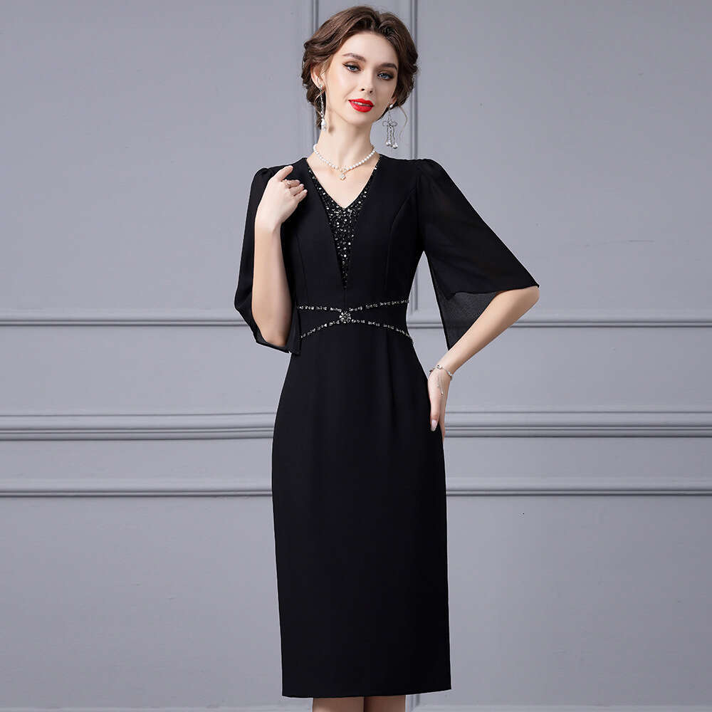 Diamond Set Noble Charm Dress 2024 New Summer Formal Occasion Black Slimming V-neck Hip Wrapping Skirt