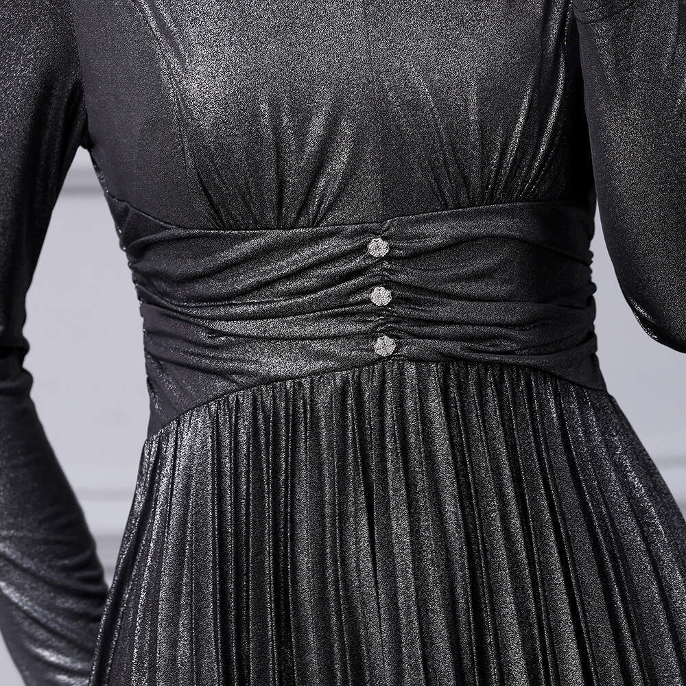 Smart high-end V-neck shiny pleated long 2024 new high waist slimming expensive lady dress spring and autumn styles