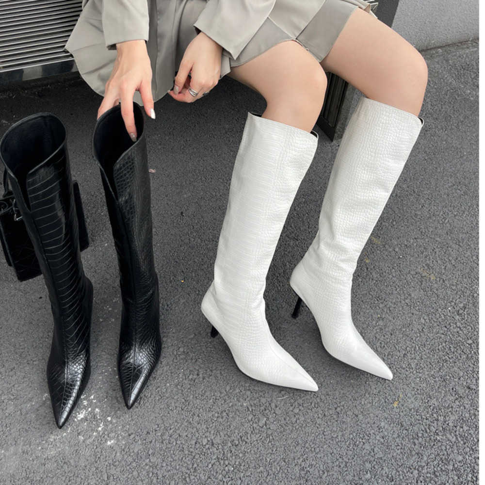 V-neck Thick Fashion Boots Pointed High Heel Tube Knee Martin Boots For Women High-heeled Long Tube Fashion Boots Crocodile Patterned Boots 240826